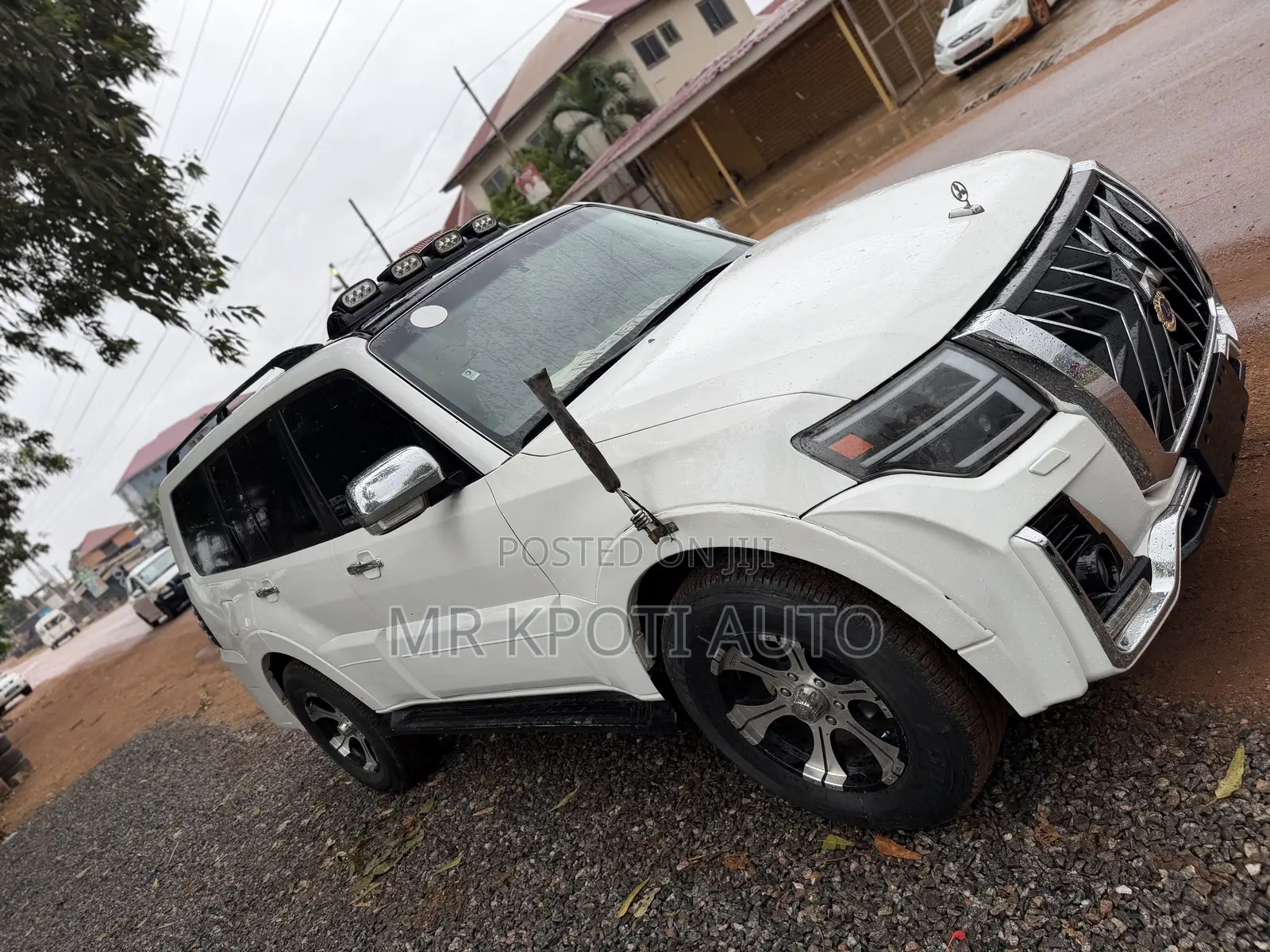 Mitsubishi Pajero 2009 White