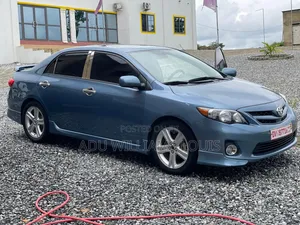 Toyota Corolla 2013 Blue