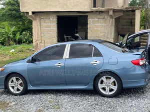 Toyota Corolla 2013 Blue