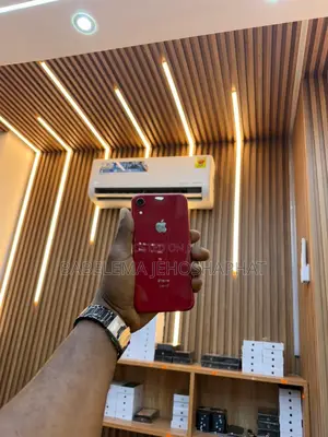 New Apple iPhone XR 64 GB Red