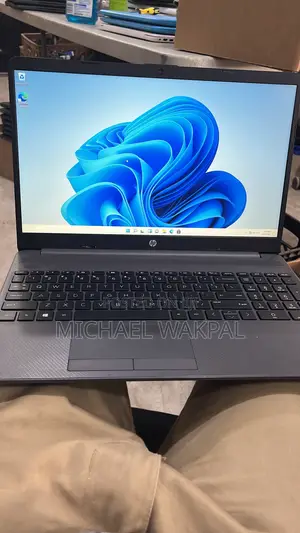 Laptop HP 15s 8GB AMD Ryzen 3 SSD 256GB