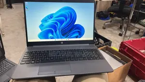 Laptop HP 15s 8GB AMD Ryzen 3 SSD 256GB