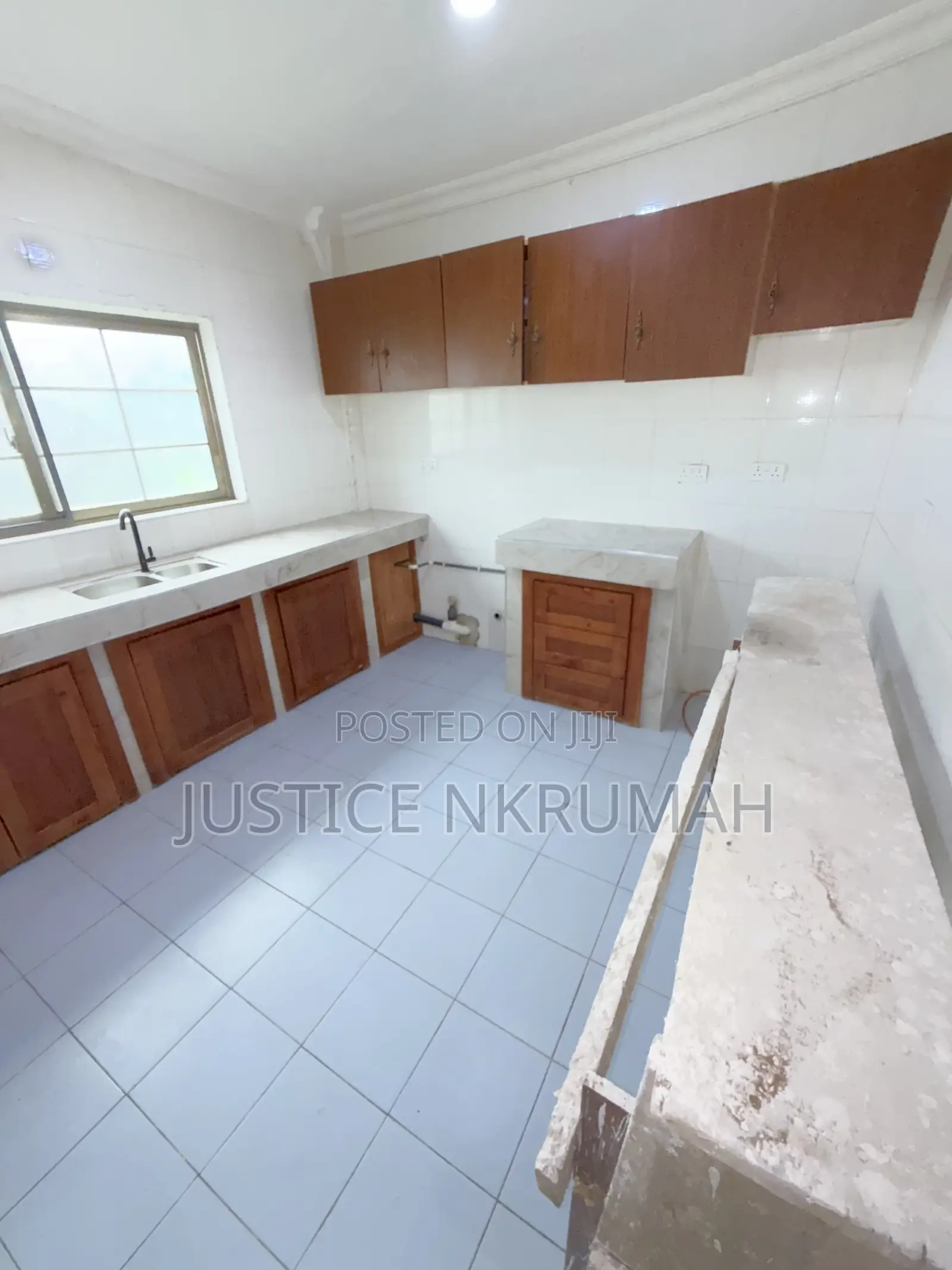 Furnished 3bdrm Apartment in Mr Justice Estates, West Hills Mall Area