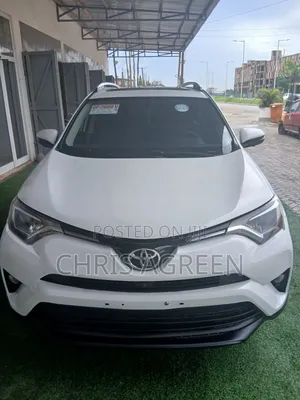 Toyota RAV4 2017 White