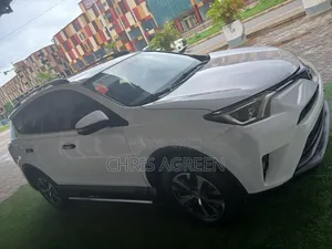 Toyota RAV4 2017 White
