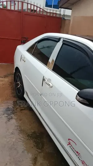 Toyota Camry L 4dr Sedan (2.5L 4cyl 6A) 2014 White