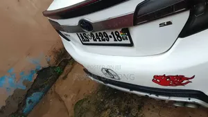 Toyota Camry L 4dr Sedan (2.5L 4cyl 6A) 2014 White