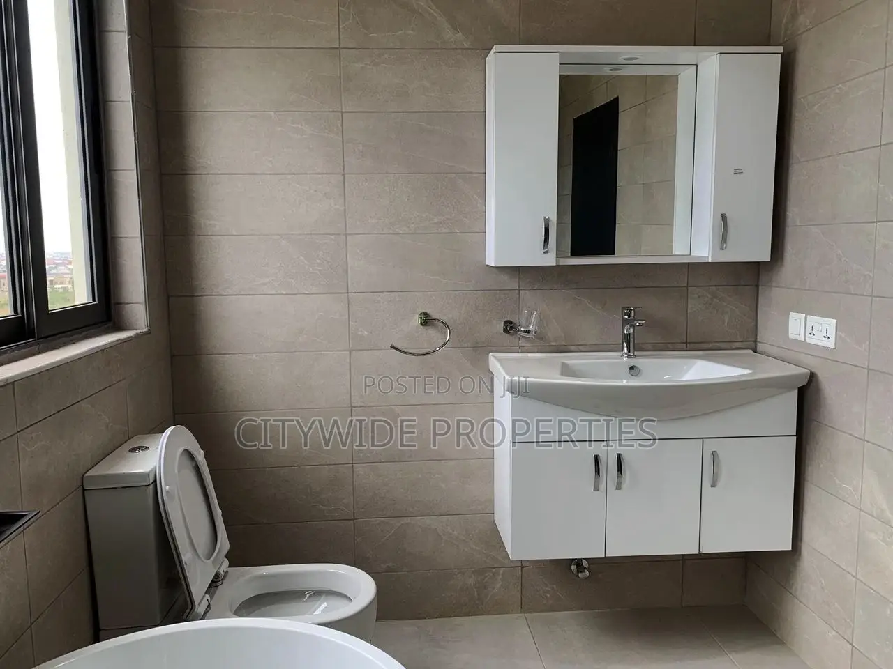 Furnished 4bdrm House in East Legon Hills, Barrier for sale