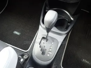 Toyota Vitz 2015 Blue