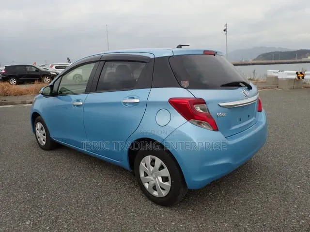 Toyota Vitz 2015 Blue