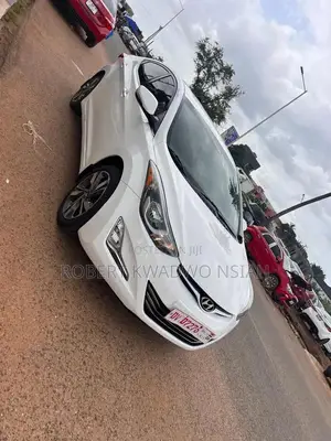 Hyundai Elantra Limited Sedan FWD (1.8L 4cyl 6A) 2016 White