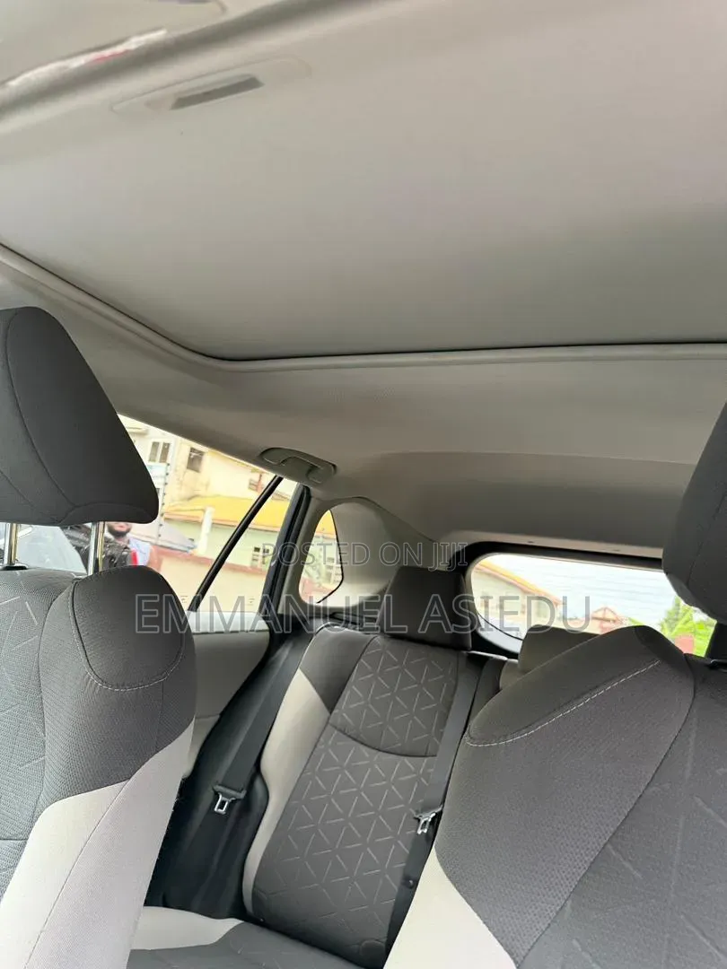 Toyota RAV4 XLE AWD 2019 Gray