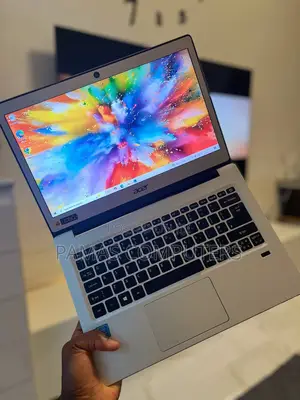 Laptop Acer Swift 1 4GB Intel SSD 640GB