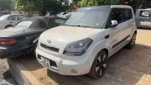 Kia Soul 4dr Wagon (1.6L 4cyl 6A) 2015 White