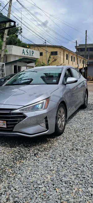 Hyundai Elantra 2020 Silver
