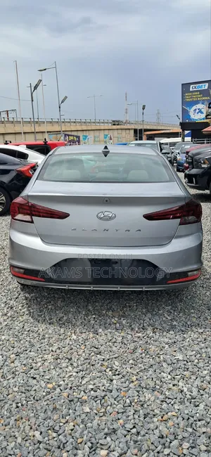 Hyundai Elantra 2020 Silver