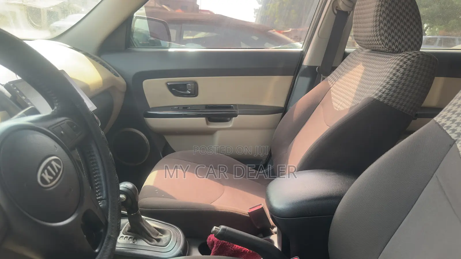 Kia Soul 4dr Wagon (1.6L 4cyl 6A) 2015 White