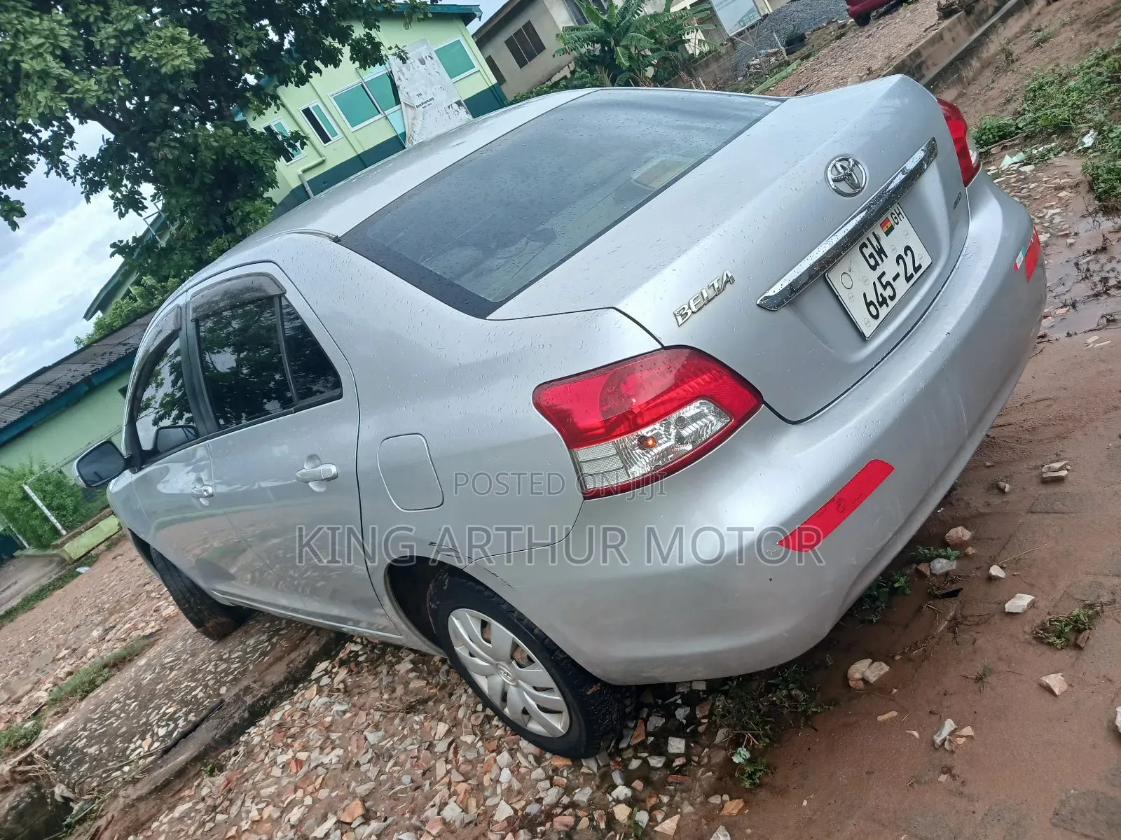 Toyota Belta 2010 Silver