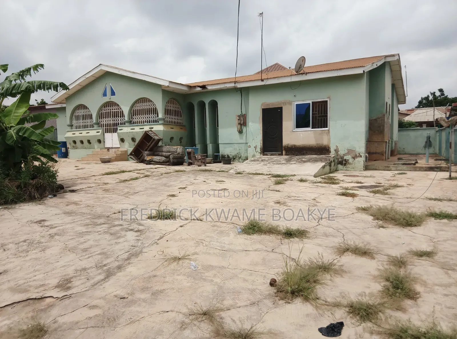6bdrm House in Brother K Estate, Kumasi Metropolitan for sale