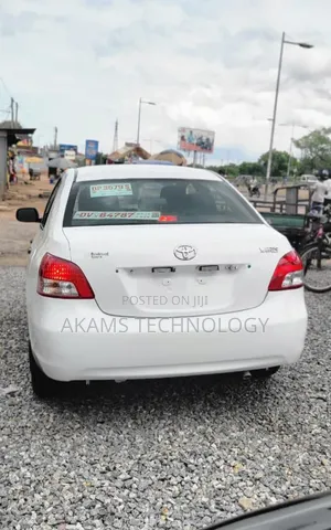 Toyota Yaris 2012 White