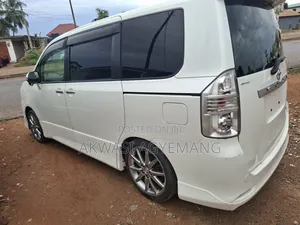 Toyota Voxy 2012 White