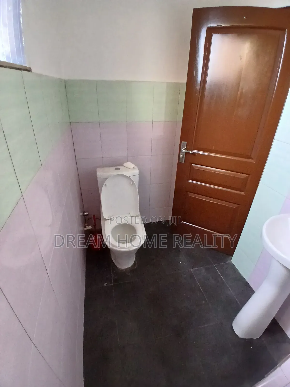 1bdrm Apartment in Police Station for rent