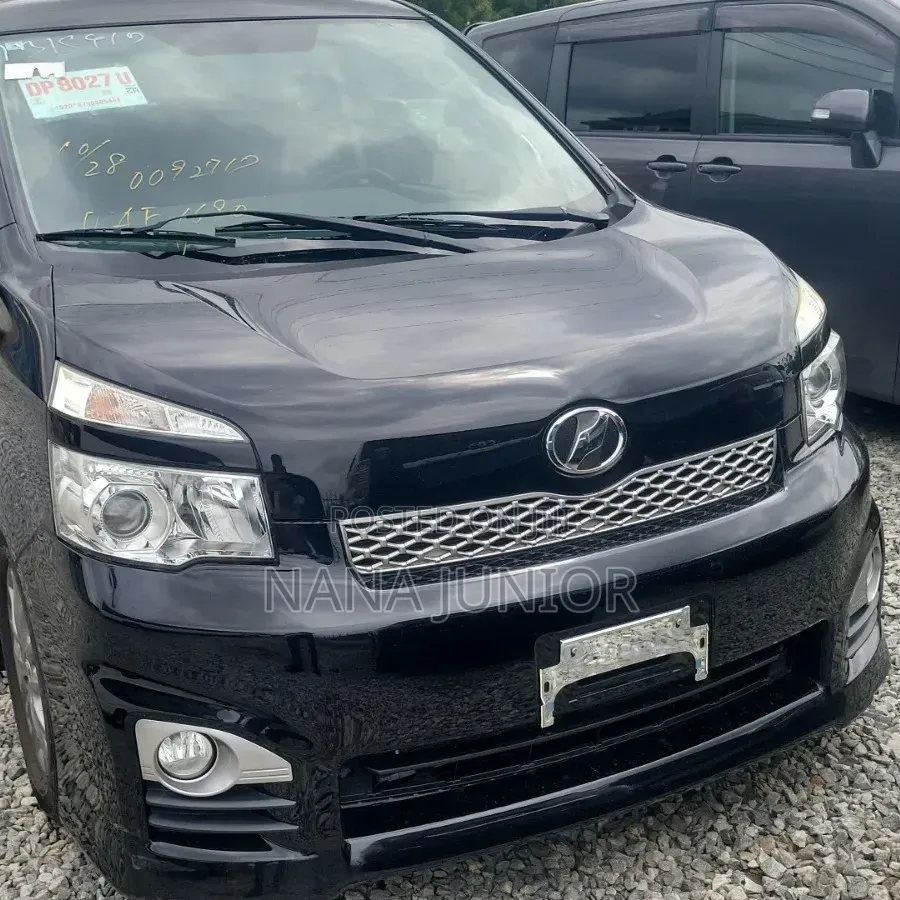 Toyota Voxy 2012 Black