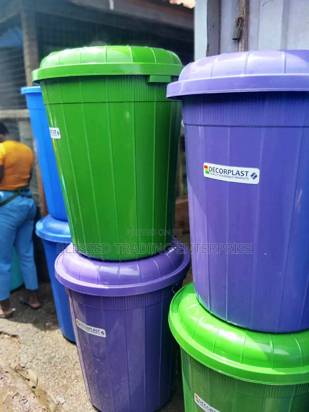Barrel Container / Veronica Buckets