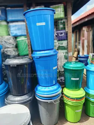 Barrel Container / Veronica Buckets