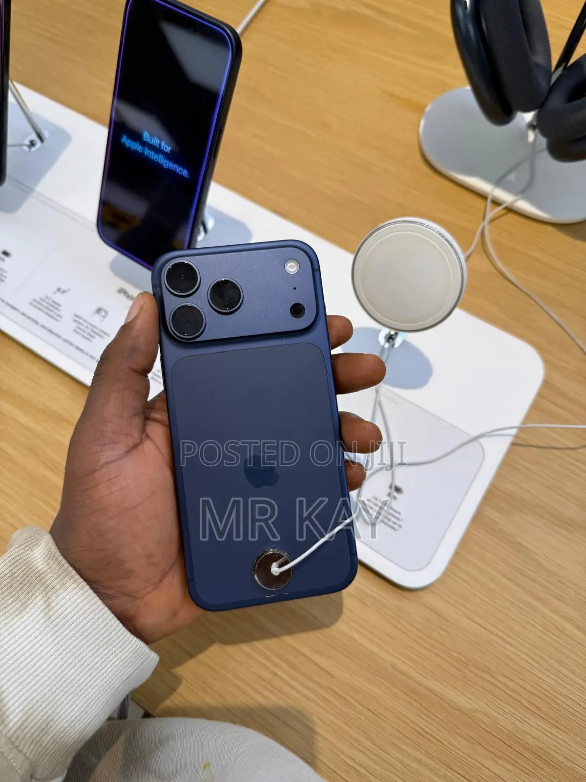 New Apple iPhone 17 Pro Max 256 GB Blue