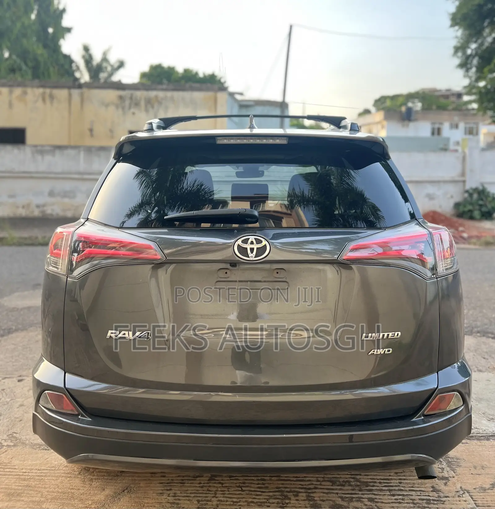 Toyota RAV4 Limited 4dr SUV AWD (2.5L 4cyl 6A) 2018 Gray