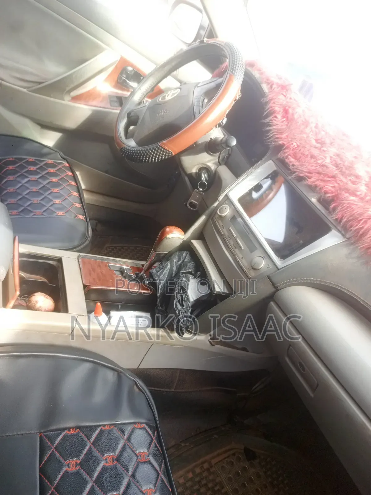 Toyota Camry Base 4dr Sedan (2.5L 4cyl 6M) 2010