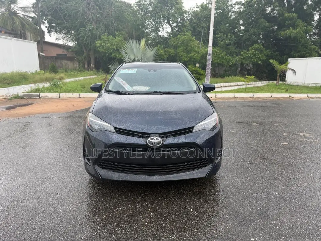Toyota Corolla LE ECO 4dr Sedan (1.8L 4cyl CVT) 2017 White