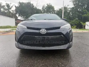 Toyota Corolla LE ECO 4dr Sedan (1.8L 4cyl CVT) 2017 White