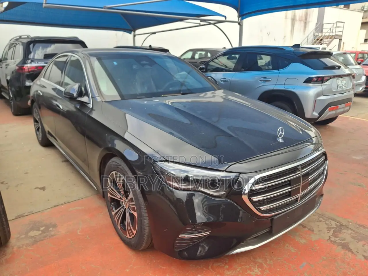 New Mercedes-Benz E300 2025 Black