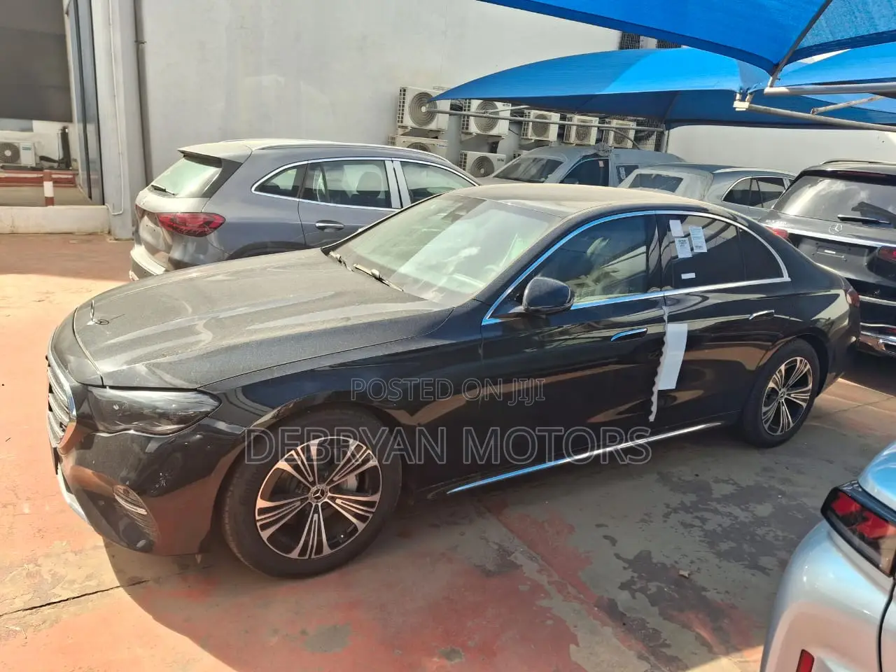 New Mercedes-Benz E300 2025 Black