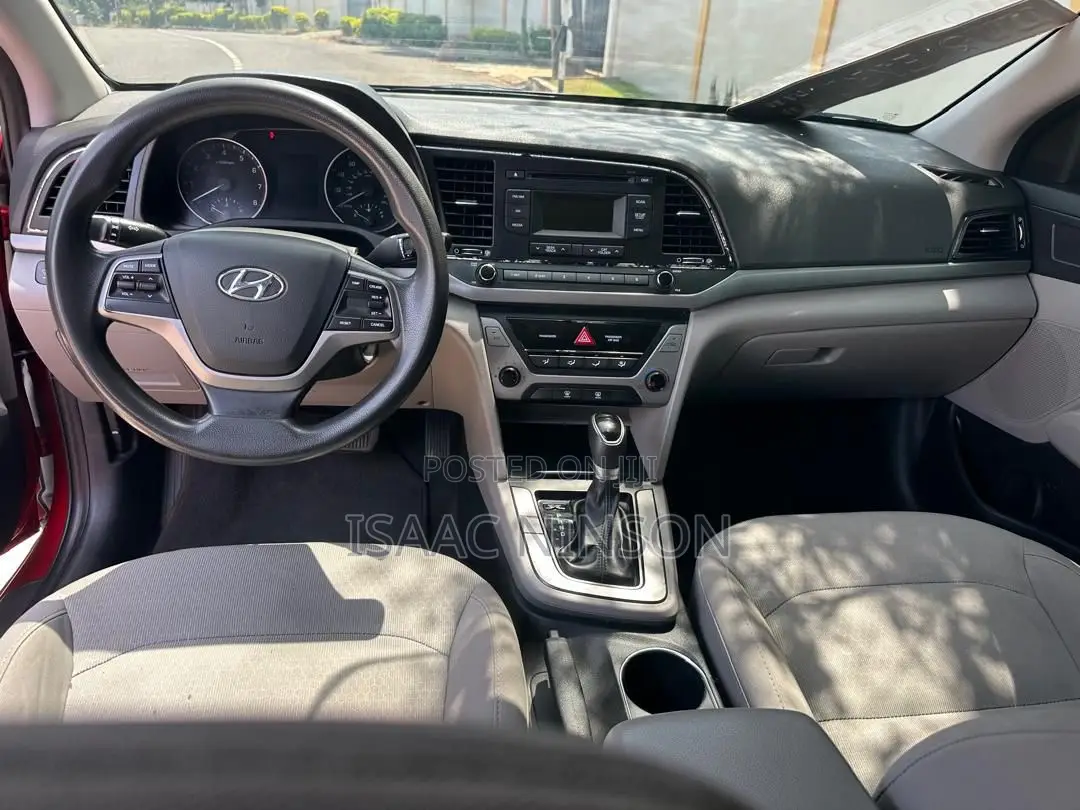 Hyundai Elantra 2017 Red