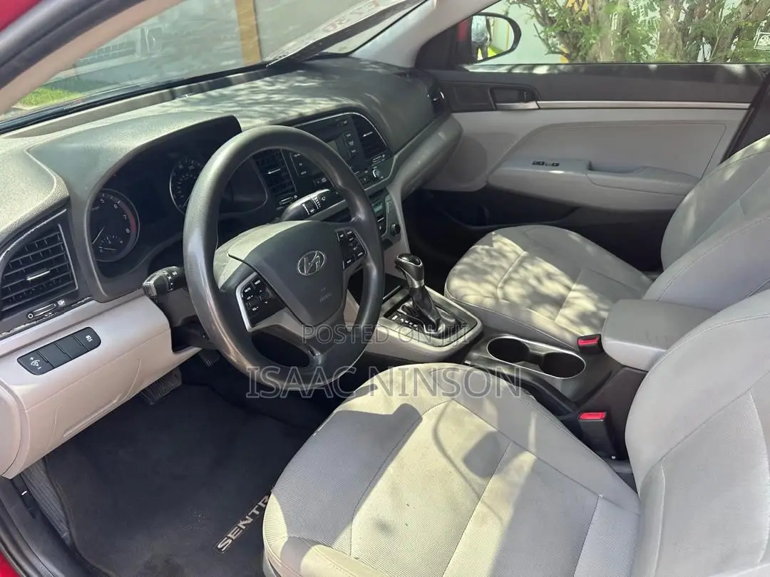 Hyundai Elantra 2017 Red