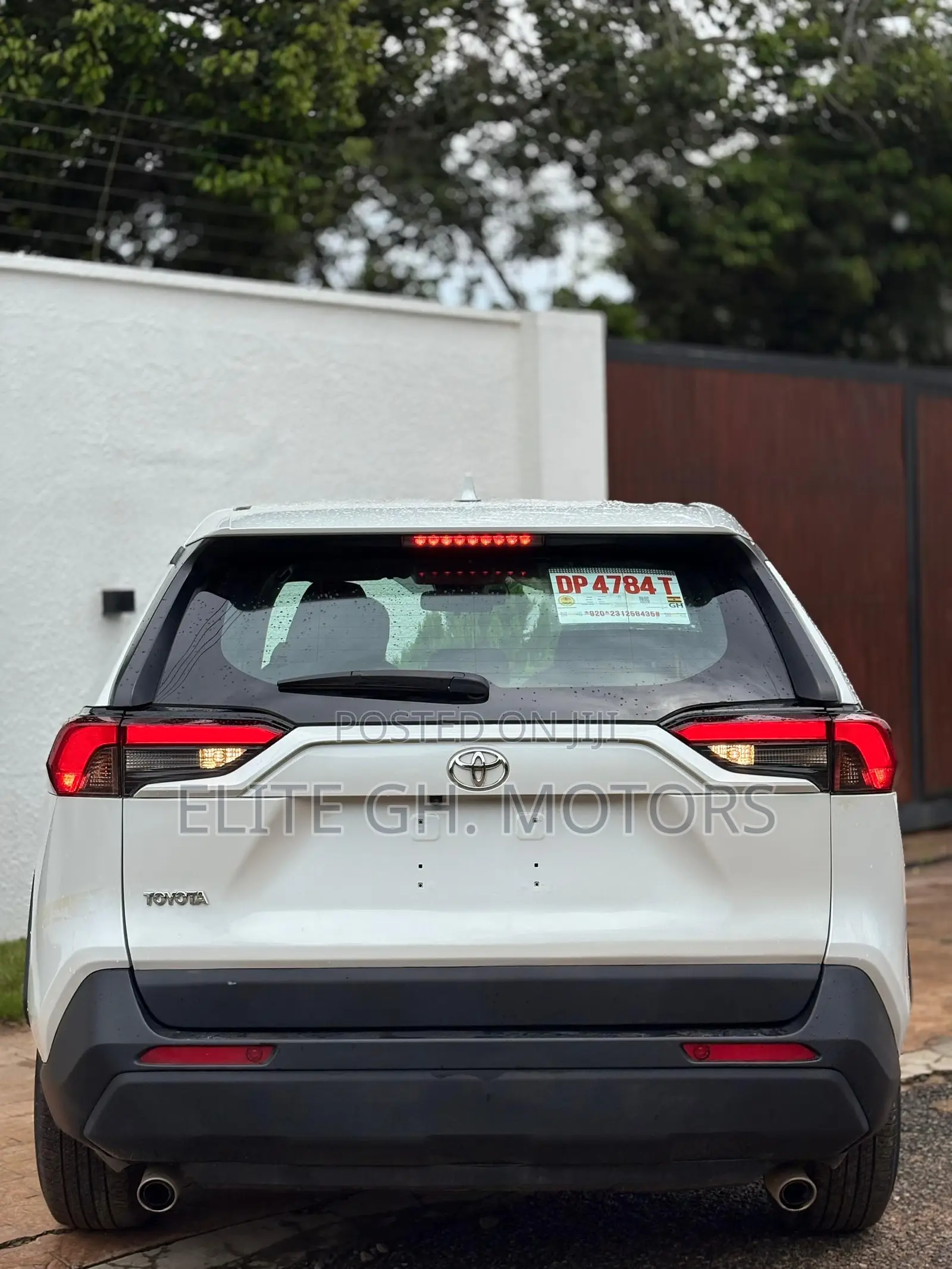Toyota RAV4 2021 White