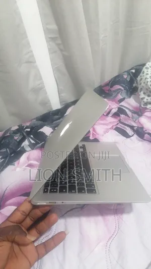 Laptop Apple MacBook Air 2017 8GB Intel Core i5 eMMC 128GB