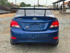 Hyundai Accent SE Sedan 2016 Blue