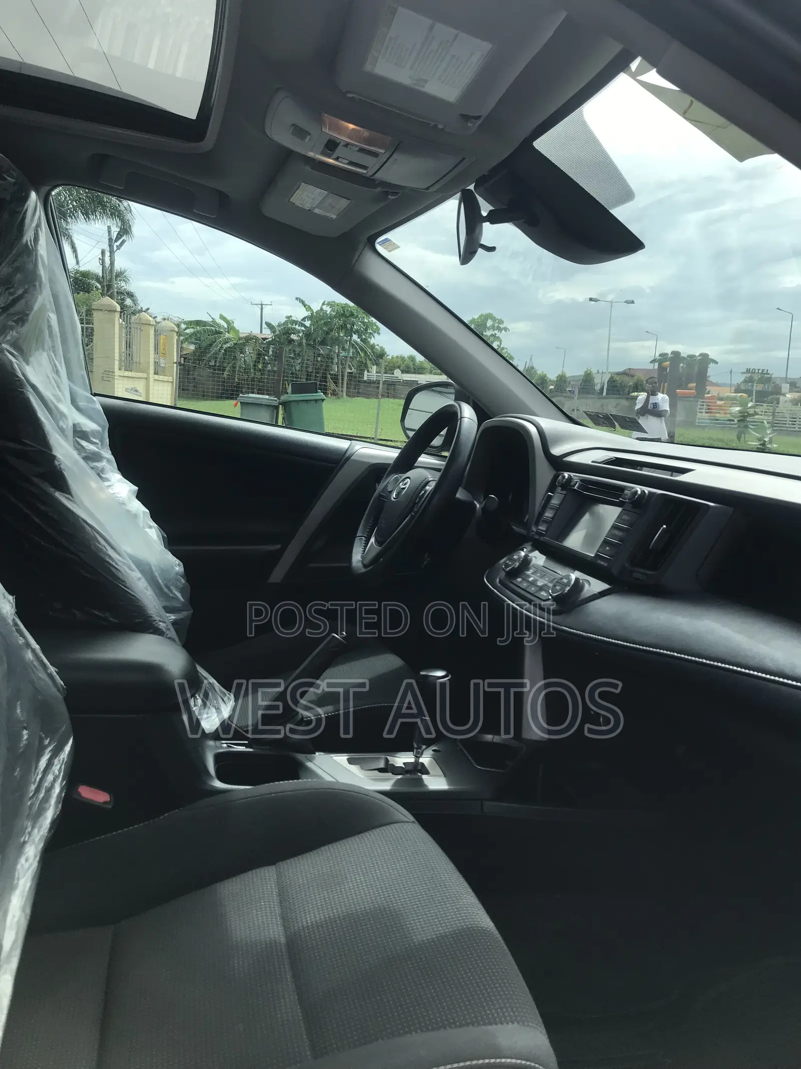 Toyota RAV4 XLE 4dr SUV AWD (2.5L 4cyl 6A) 2018 Black