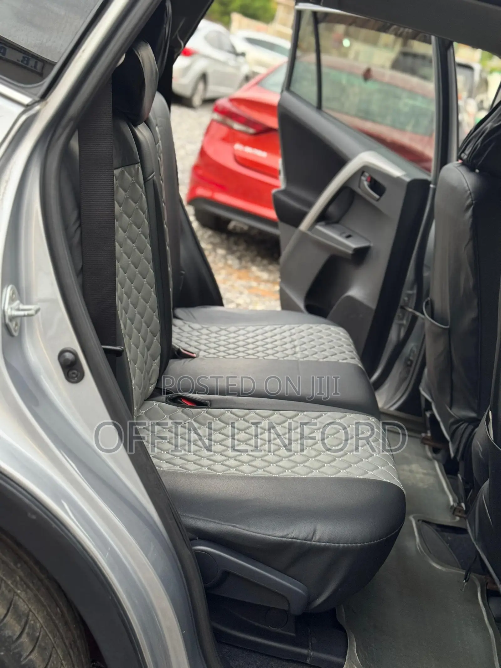Toyota RAV4 LE FWD (2.5L 4cyl 6A) 2016 Gray