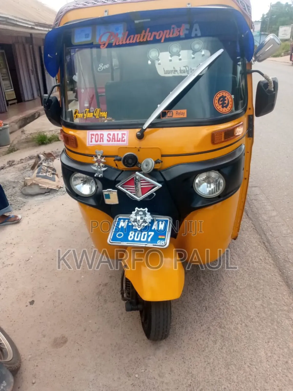 Bajaj RE 2025 Red