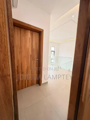 4bdrm Townhouse / Terrace in East Legon A&C Mall for rent