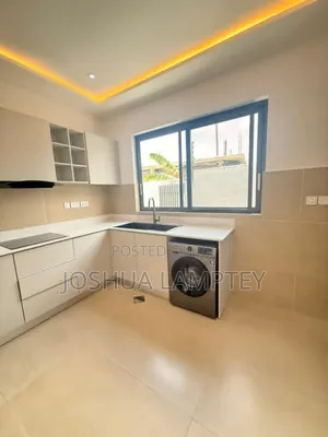 4bdrm Townhouse / Terrace in East Legon A&C Mall for rent