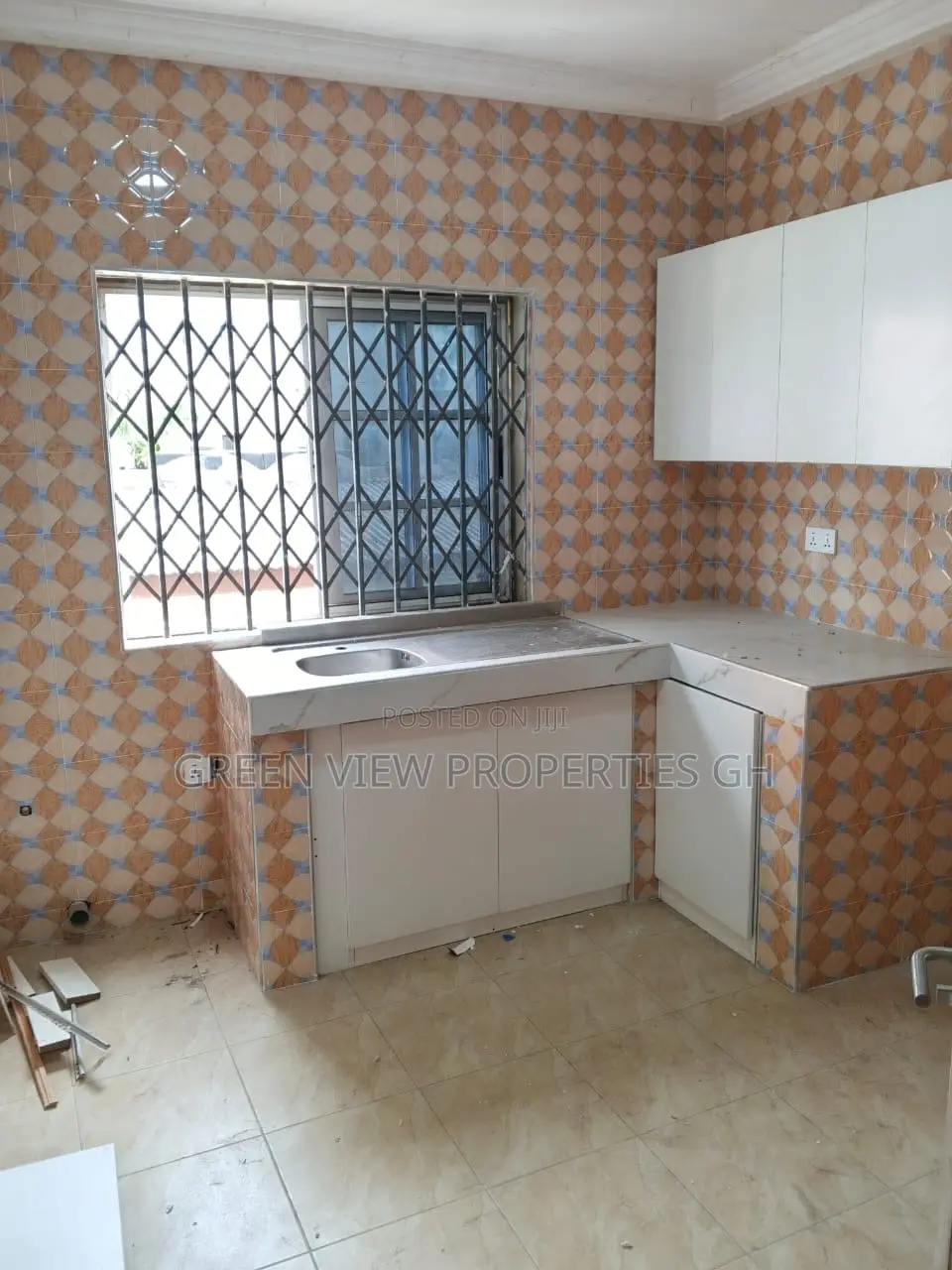 1bdrm Apartment in West Hills Mall Area for rent