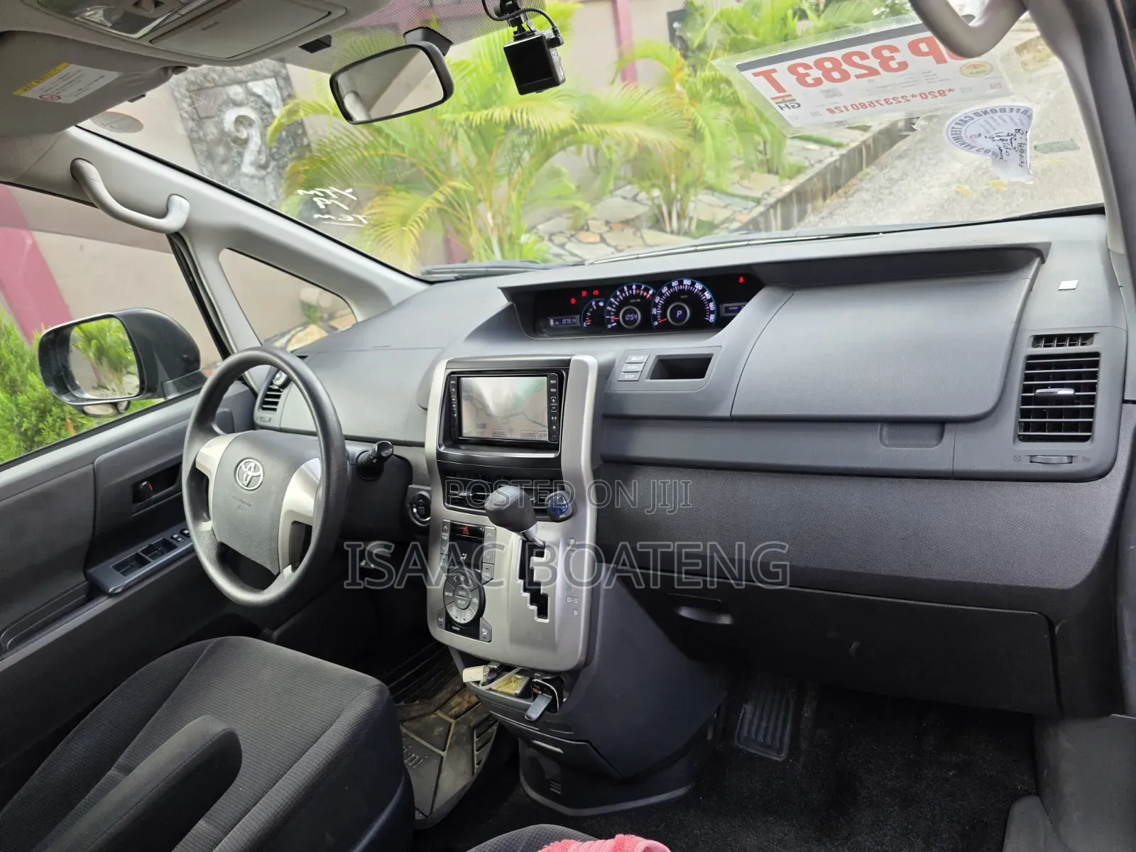 Toyota Voxy 2011 Black