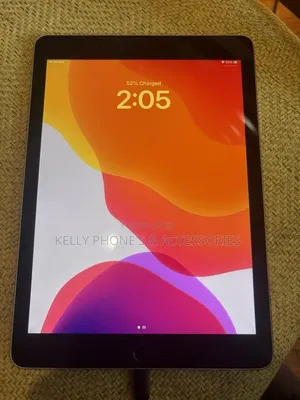 Apple iPad 9.7 4 GB Black