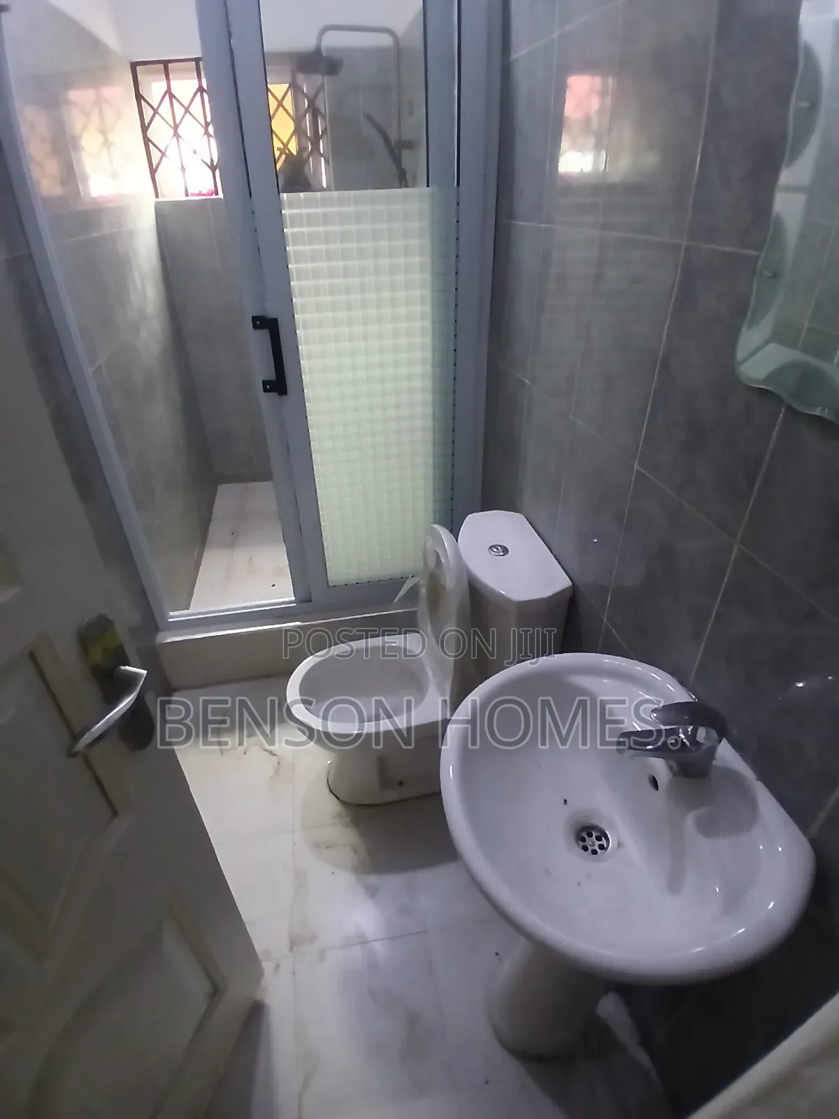3bdrm Duplex in Pure Water for rent